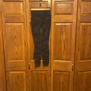 Lululemon Base Pace HR Tight 28" Brushed Leggings
